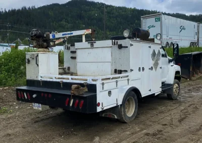 2007 GMC C5500 4x4 Service Truck Rear 1