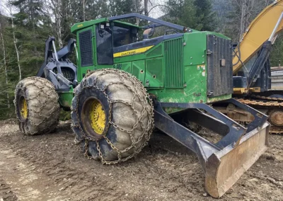 2017 John Deere 848L Grapple Skidder Front 1