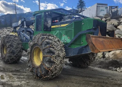 2022 John Deere 948L-II Grapple Skidder Front 01