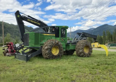 2022 John Deere 948L-II Grapple Skidder Side 4