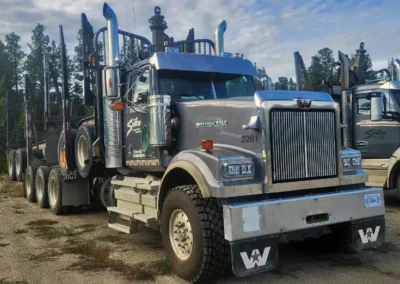 2022 Western Star 4900 Logging Truck Side 1